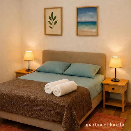 Appartement Luce - Private Pool & Large Bbq - Near Krka National Park - - Sibenik