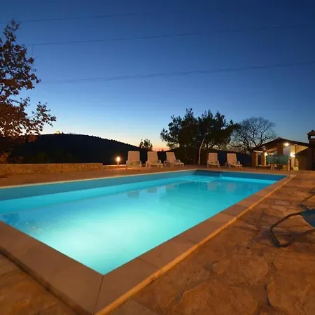 Luce - Pool & Bbq - Near *