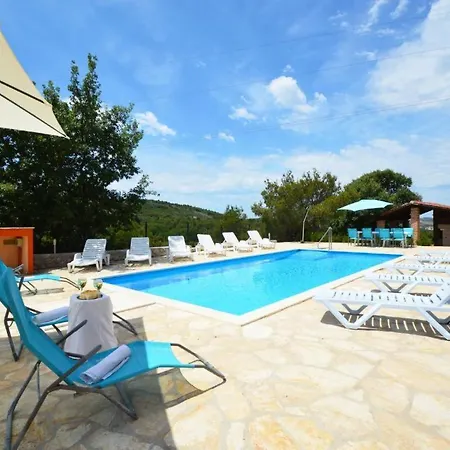 Apartment Luce - Pool & Bbq - Near Sibenik 公寓 希贝尼克