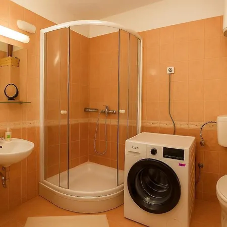 Apartment Luce - Pool & Bbq - Near Sibenik