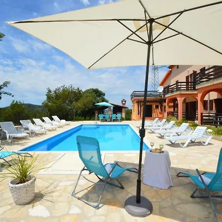 Apartment Luce - Pool & Bbq - Near Sibenik シベニク