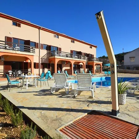 Apartment Luce - Pool & Bbq - Near Sibenik