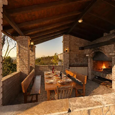 Luce - Pool & Bbq - Peaceful And Private Retreat Near Apartment