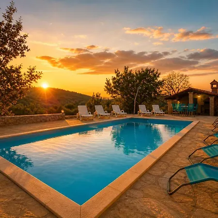 Luce - Pool & Bbq - Peaceful And Private Retreat Near